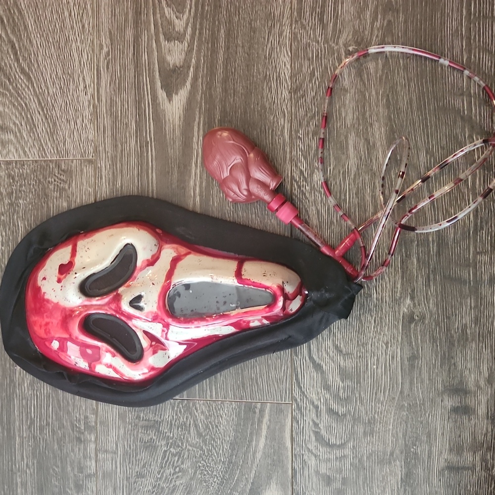 Bloody Bleeding Halloween Costume Scream Mask Ghost Face Heart Pumping Blood